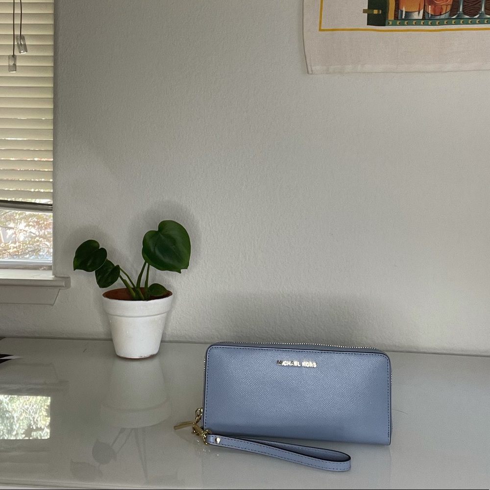 NEW BABY BLUE MICHAEL KORS WALLET